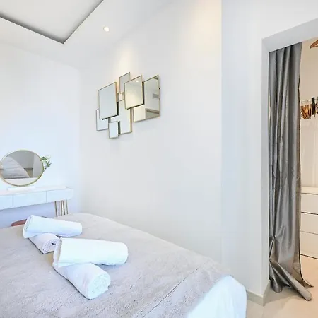 Two Bedrooms With View Over The Sea Appartement Antibes