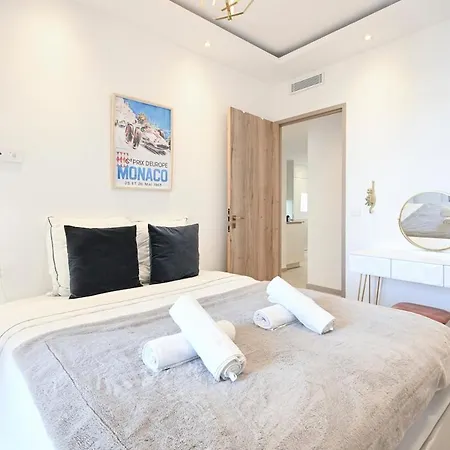 Two Bedrooms With View Over The Sea Appartement Antibes